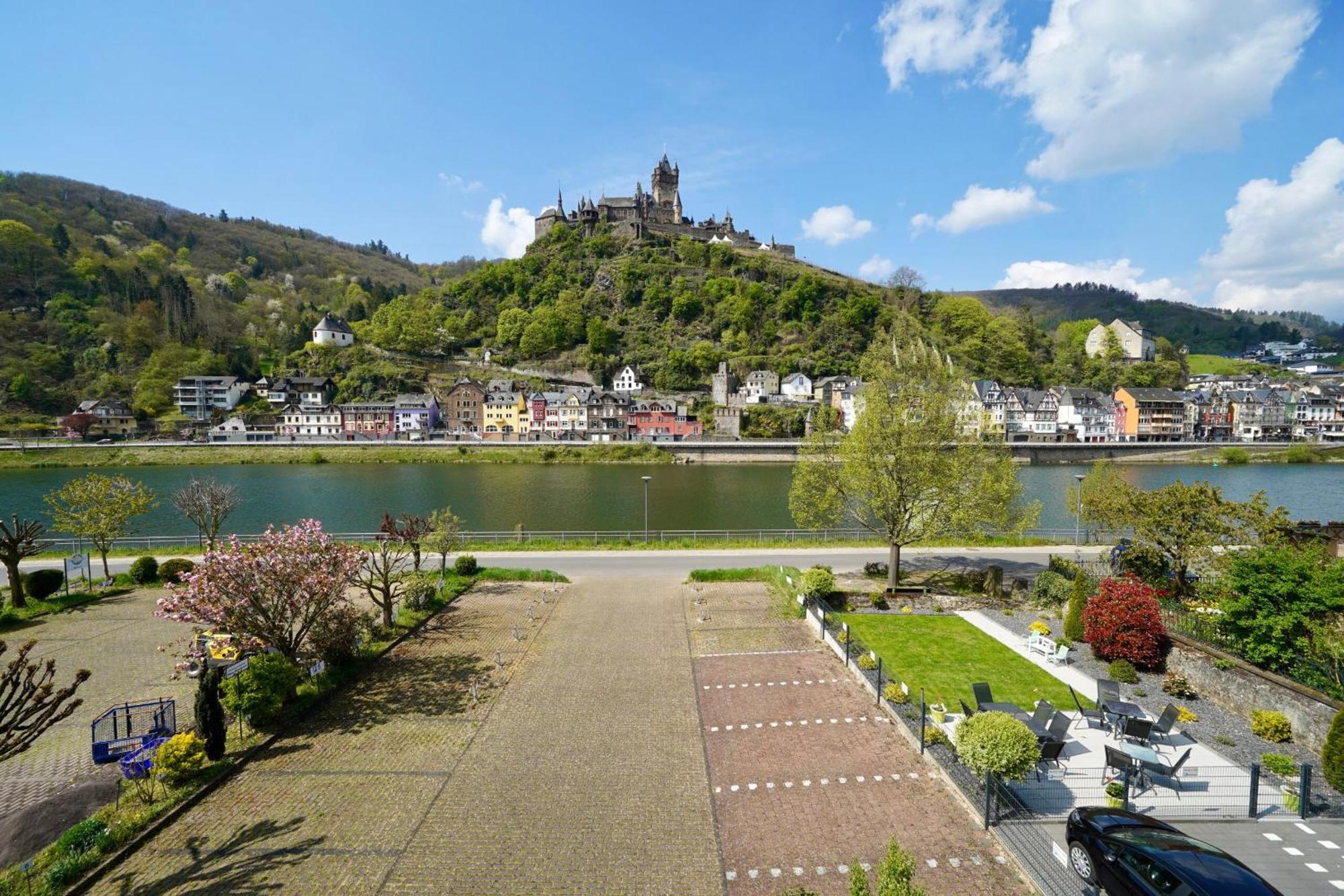 Apartments Haus Daniela Cochem Esterno foto